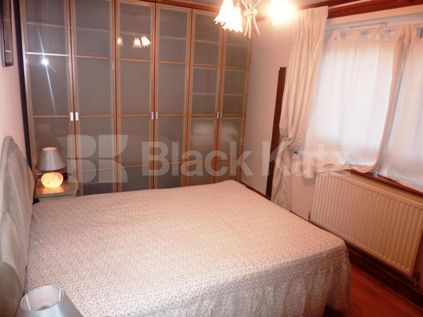 			NEW INSTRUCTION BY CANAL!, 2 Bedroom, 1 bath, 1 reception Flat			 Delamare Terrace, WARWICK AVENUE